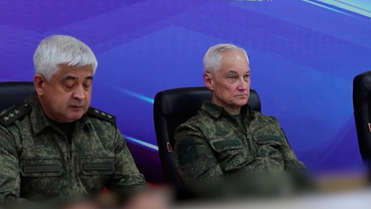 Белоусов проинспектировал группировку войск «Север»