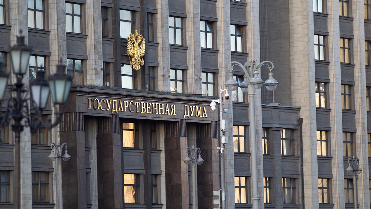 Доходы мигрантов и покупки на маркетплейсах: что изменится в России с октября