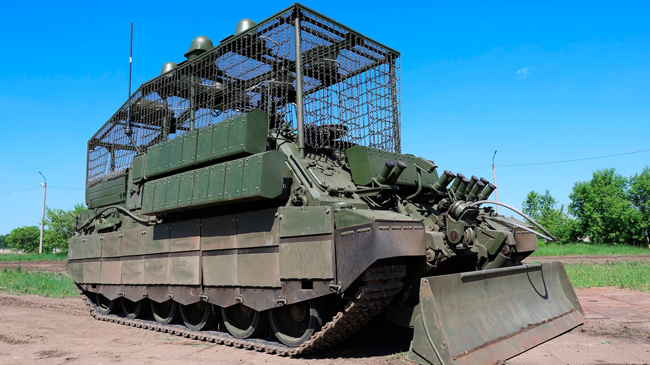 Обновленная БРЭМ-80 сможет эвакуировать технику без выхода экипажа наружу