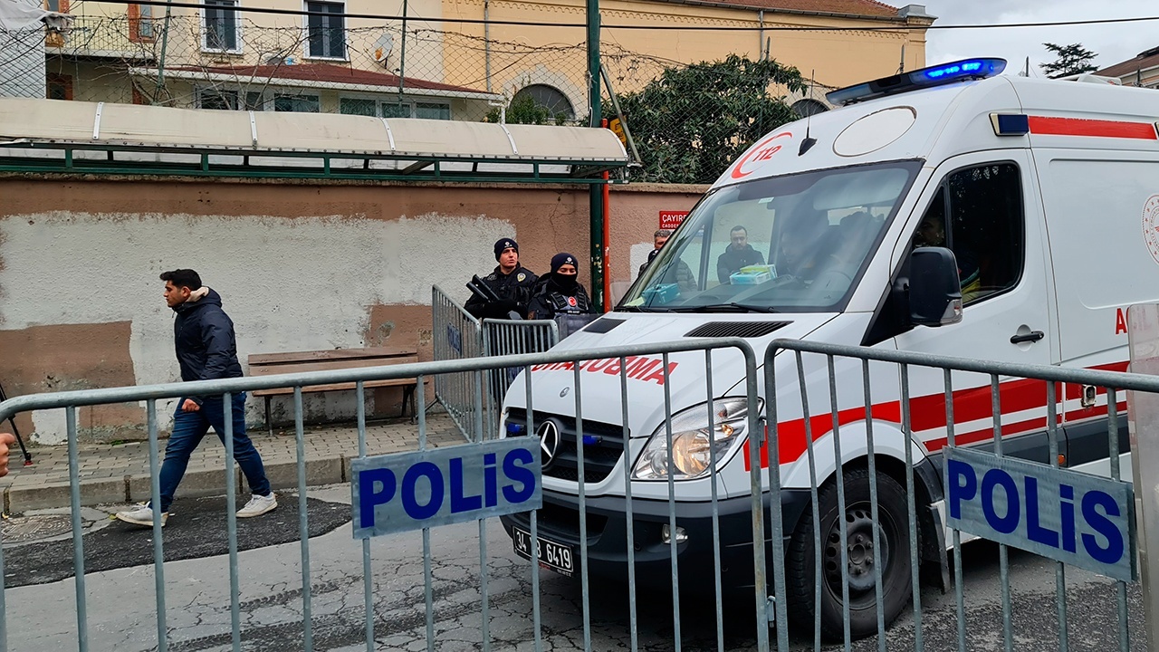 Грузовик протаранил автобус с пассажирами в Турции, 11 человек погибли