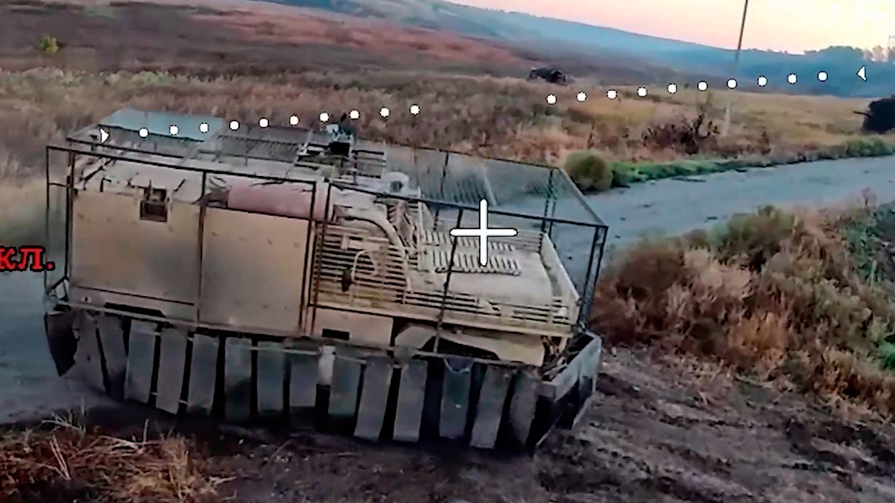 Дроноводы ВС РФ уничтожили украинский бронеавтомобиль Mastiff 