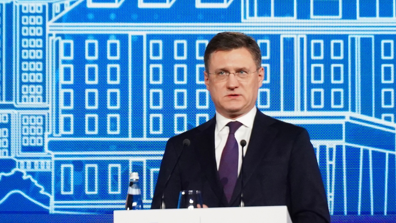 Новак: танкер с российским дизелем пока до США не дошел