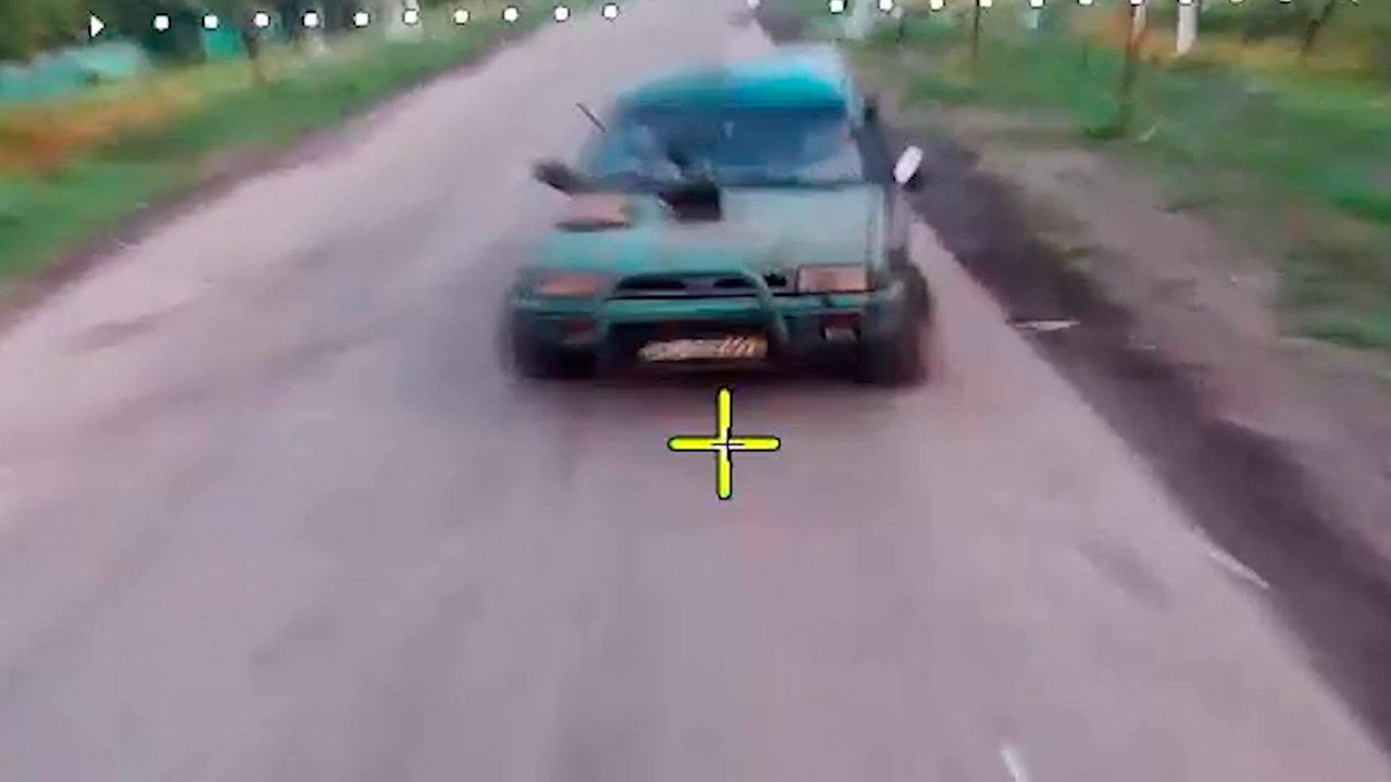 Дроноводы «Центра» сожгли автомобили ВСУ на Добропольском направлении