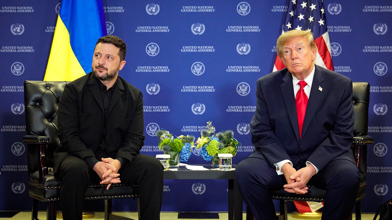 Трамп заявил, что с  Зеленским не стоит иметь дело