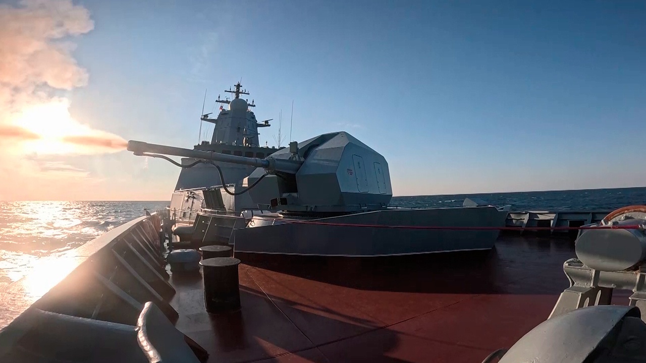 Союз двух флотов: моряки РФ и Индии отразили «атаку» дронов в Японском море