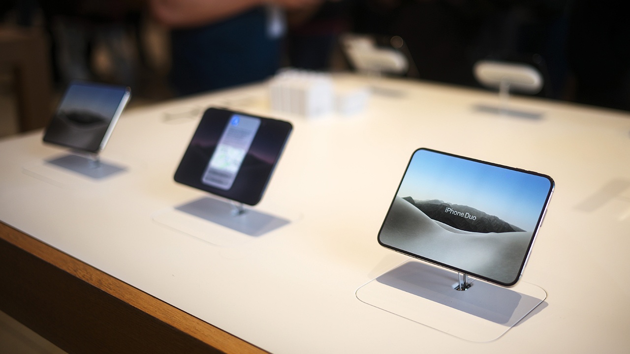 Владельцы складных iPhone пожаловались на трещины экрана в первый день