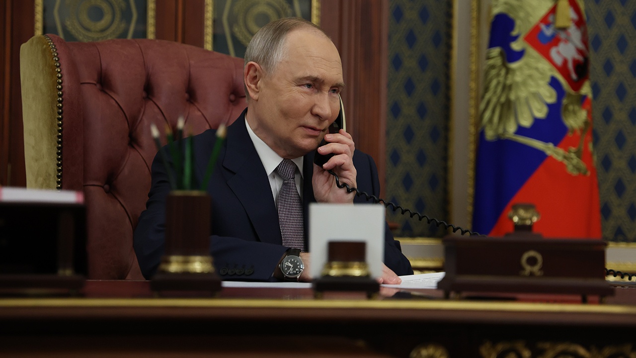 Песков назвал «истеричной» реакцию ЕС на созвон Путина со Стере и Стуббом