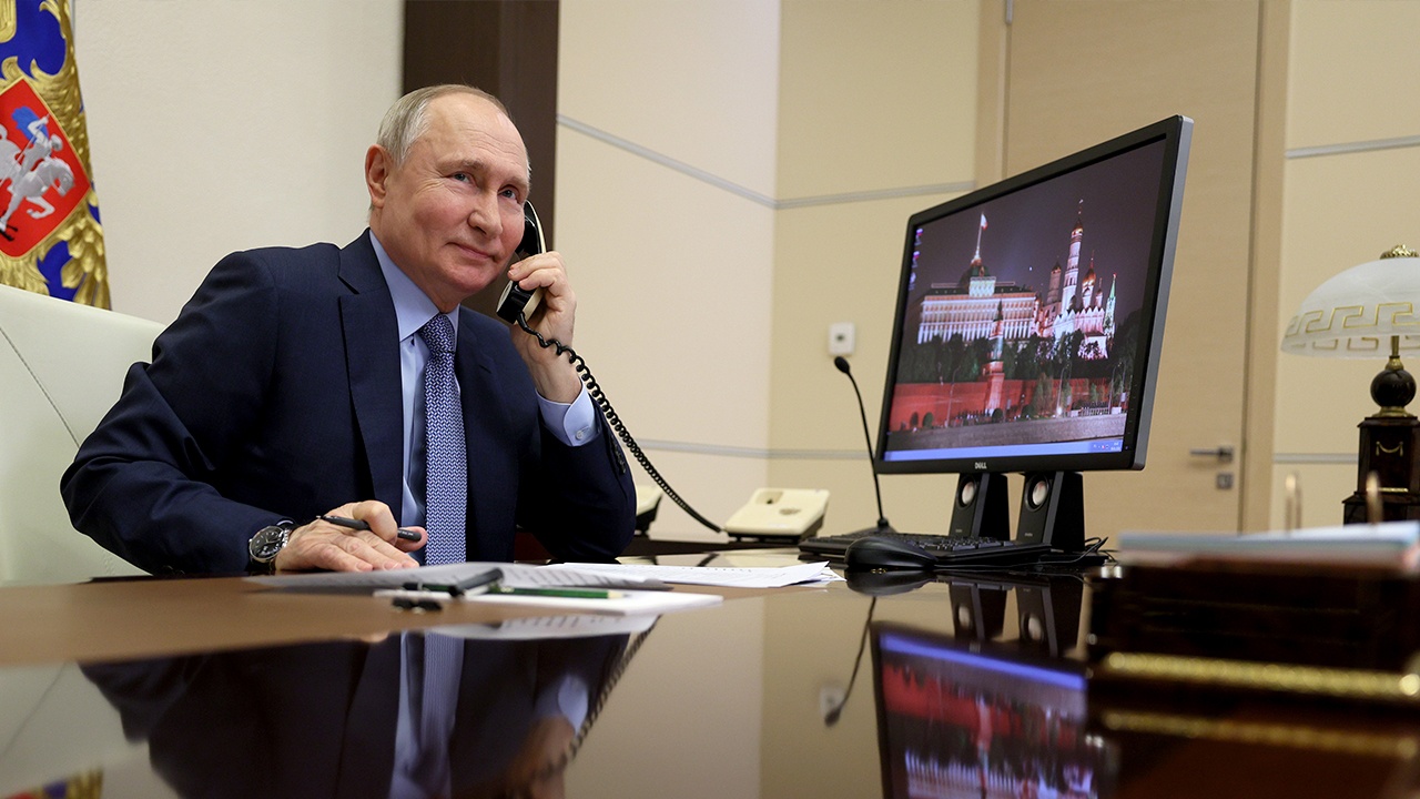 Ушаков: Путин возьмет трубку, если Стубб и Стере решат позвонить вновь