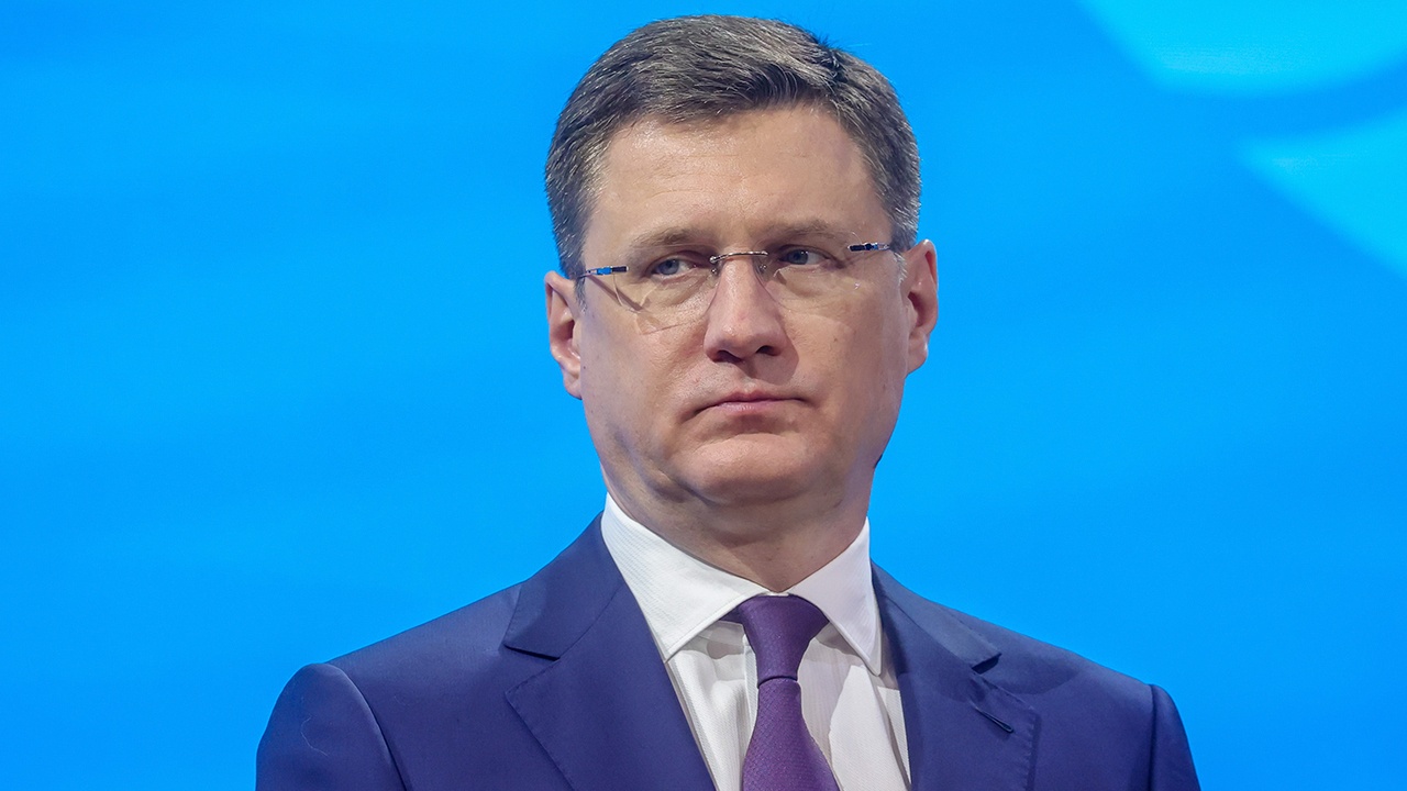 Новак заявил, что Украина возобновила атаки на российские НПЗ